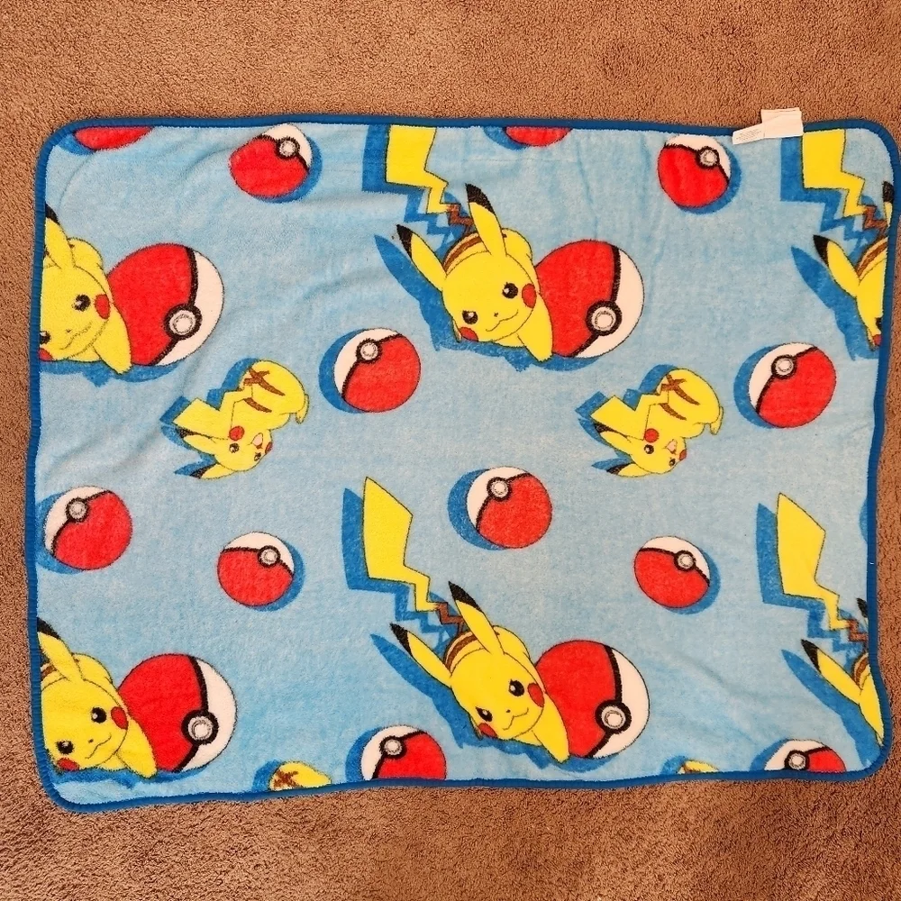 Northwest Company Pokemon Pokeball Power Pikachu Blue Throw Blanket Kids 46
